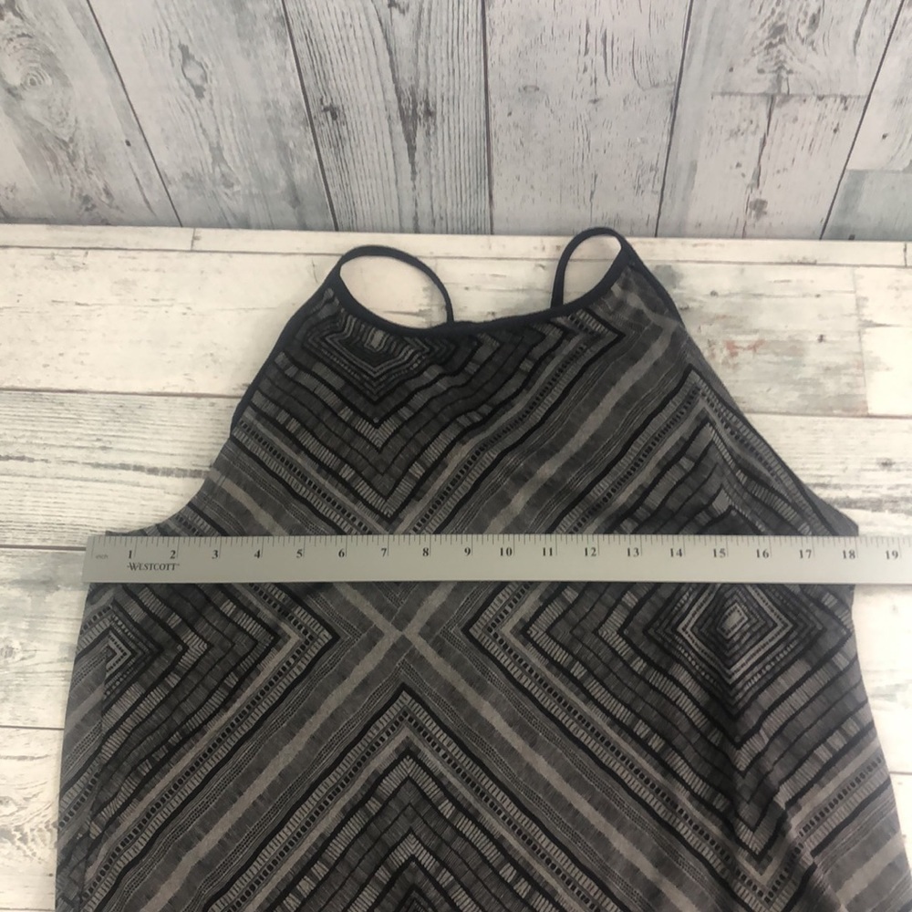 Fabletics Racerback Padded Bra Drawstring Hem Top - Picture 6 of 10